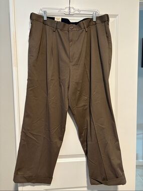 Docker’s Brown Pleated Men’s Dress Pants - Relaxed Fit 40x29